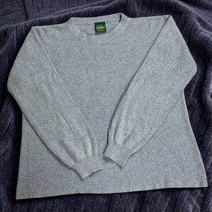 Cabela's Gray Ribbed Crewneck Sweater 
Women’s L
85% Spun Silk 
15% Cashmere